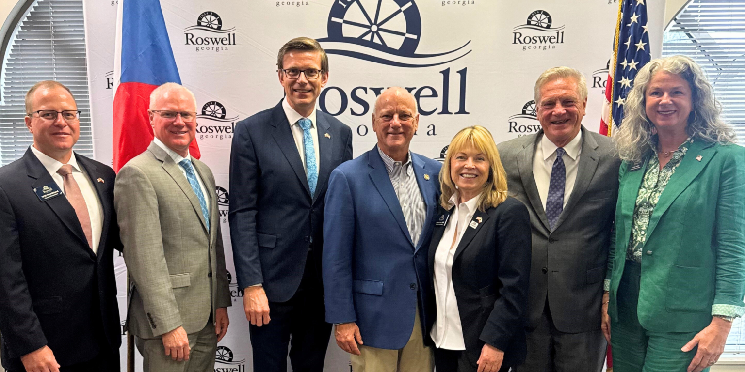 Roswell officials hosted a delegation from the Czech Republic to discuss opportunities for international development and innovation.
