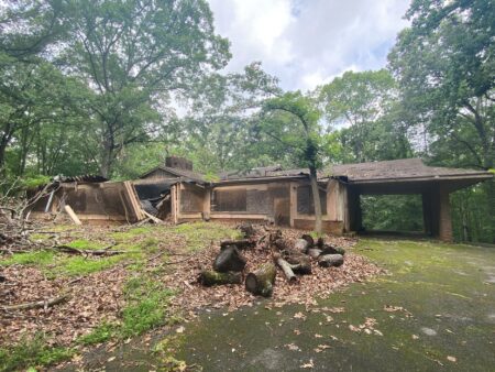 Roswell Begins Demolition of Unsafe Structures at Leita Thompson Park and Bowen Property